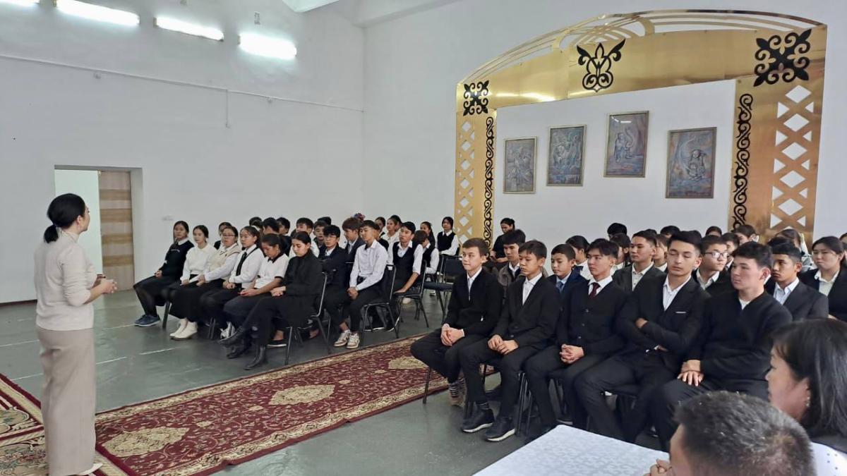 БІРЛЕСТІК ПСИХОЛОГЫ ШИЕЛІЛІК ЖАСӨСПІРІМДЕРМЕН КЕЗДЕСУ ӨТКІЗДІ