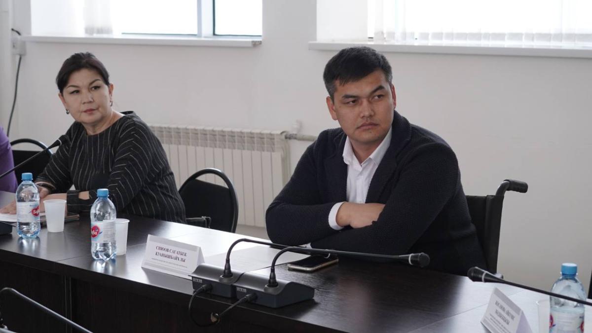 САРАПШЫЛАР НЕГІЗІ ҮШ МӘСЕЛЕНІ ТАЛҚЫЛАДЫ