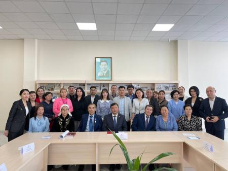 БАЛА ТӘРБИЕСІ БАСТЫ ОРЫНДА