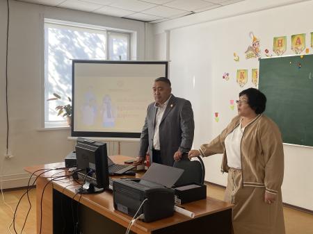 ТӘРБИЕ ІСІ ЖӨНІНДЕГІ ОРЫНБАСАРЛАР СЕМИНАРҒА ҚАТЫСТЫ 