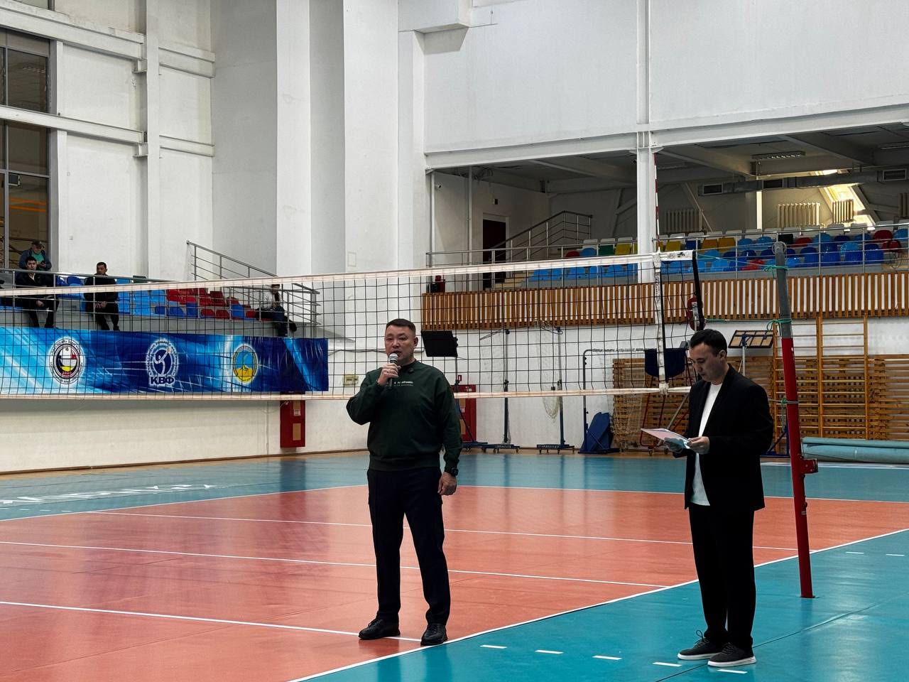 В ПАВЛОДАРЕ КО ДНЮ РЕСПУБЛИКИ СОСТОЯЛИСЬ ФИНАЛЬНЫЕ ИГРЫ МЕЖРАЙОННОГО ВОЛЕЙБОЛЬНОГО ТУРНИРА «ЛИГА РОДИТЕЛЕЙ»